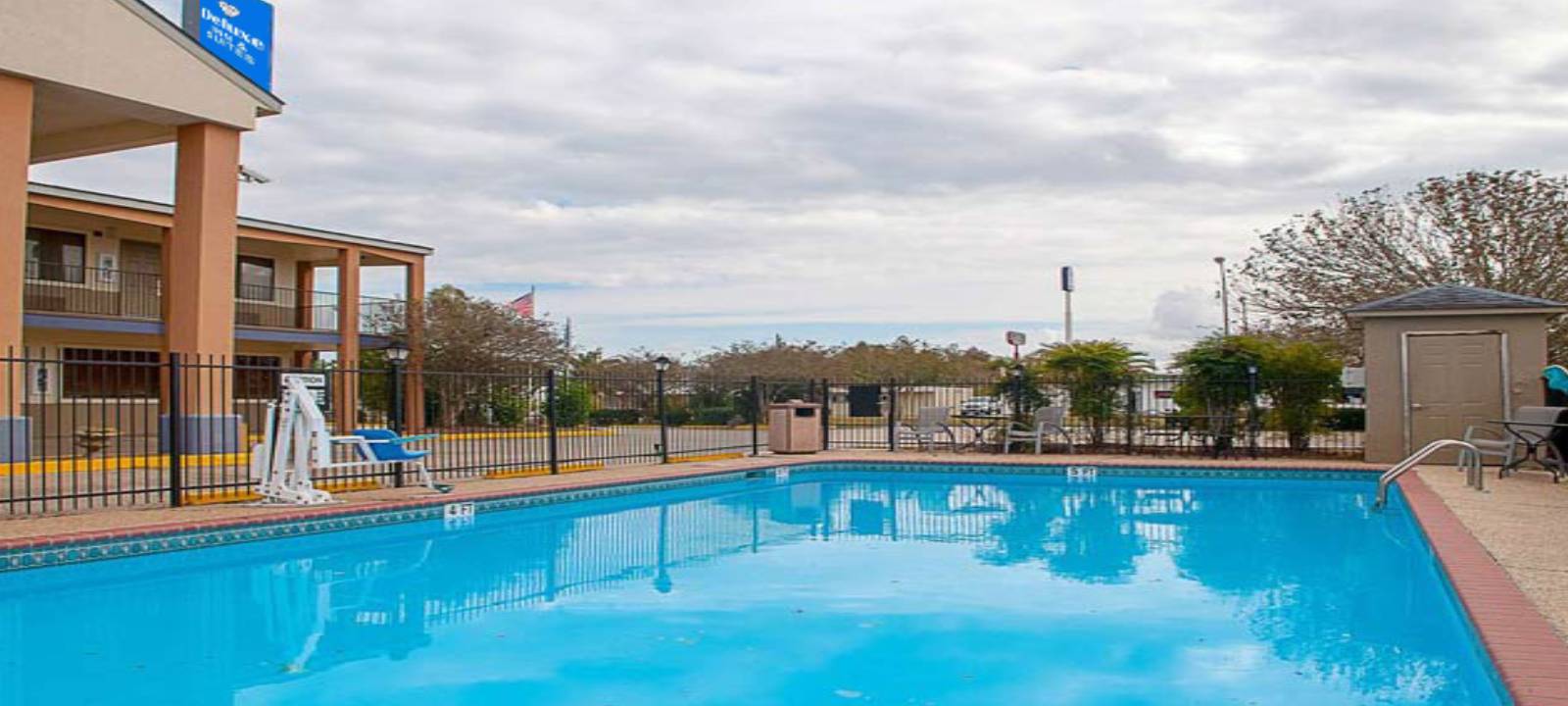 Refreshing Outdoor Pool